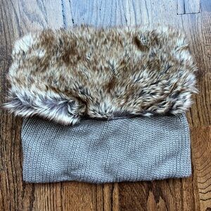 Banana Republic Knit Faux Fur Scarf Wrap